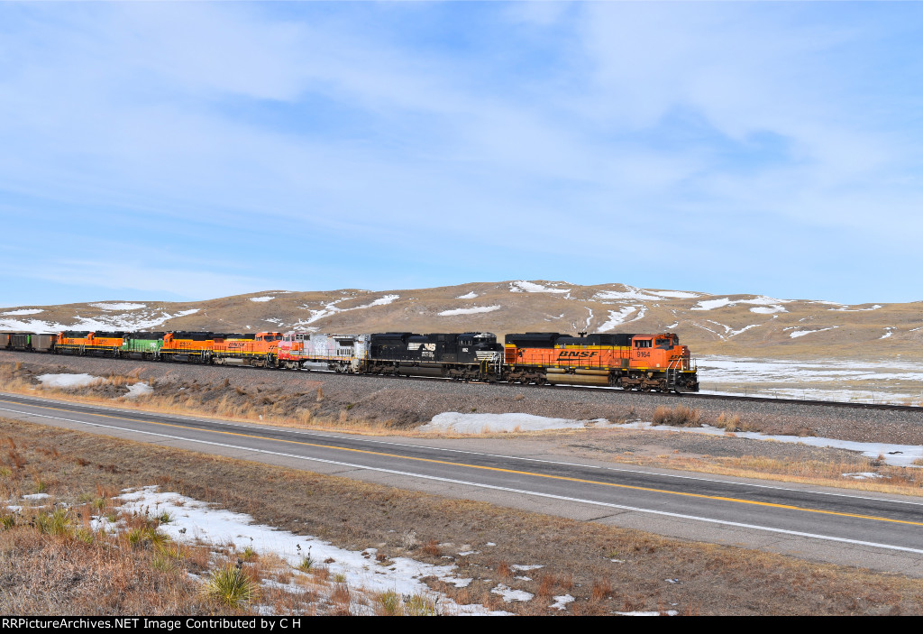 BNSF 9164/NS 1182/BNSF 552/525/3143/2092/2368/2308